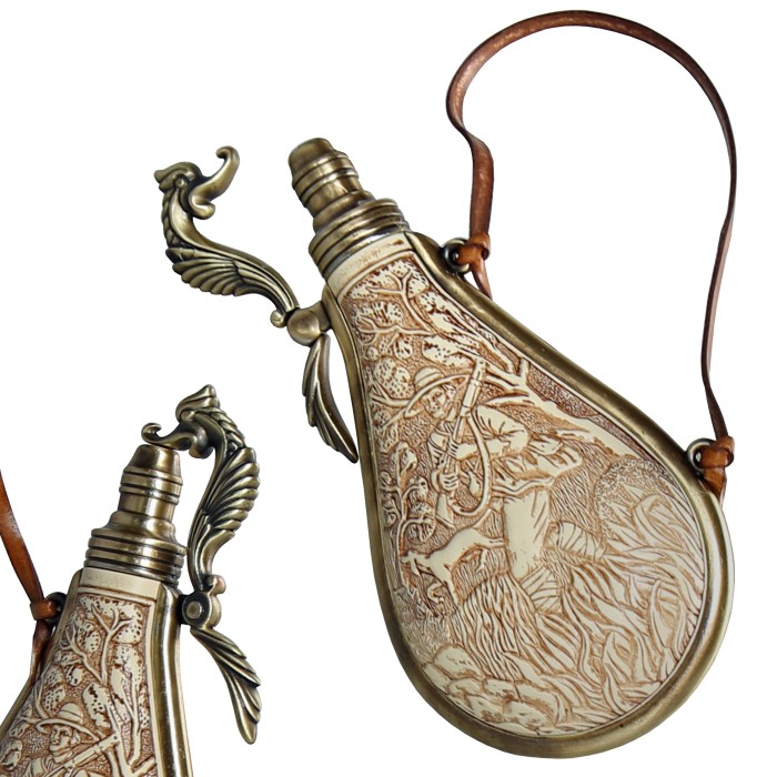 Kolser, Pulverflasche, mit Jagdmotiv, und Lederband